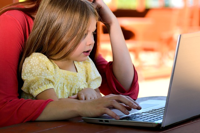 Unleash Brand Growth: Private Blogs, Engagement & Tracking Success