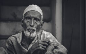 elderly-person-640x480-42840576.jpeg