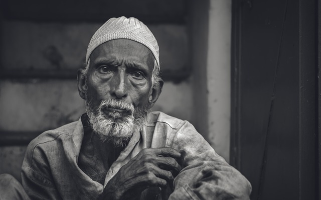 elderly-person-640x480-42840576.jpeg