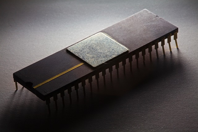 computers-640x480-52209044.jpeg