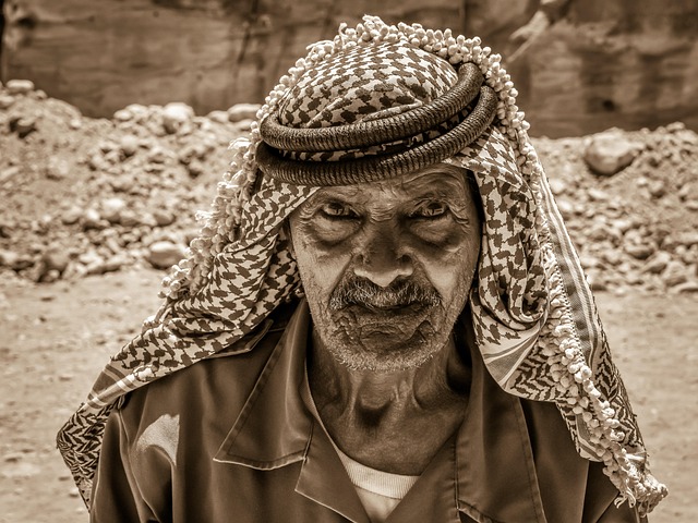 elderly-person-640x480-16363479.jpeg