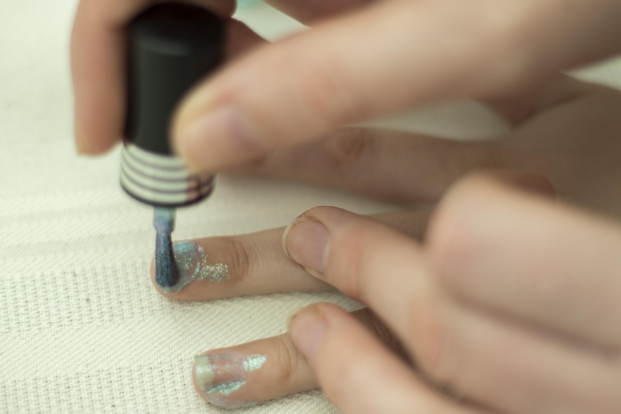 master-long-lasting-manicures-acrylic-ti-640x480-jgsvq1