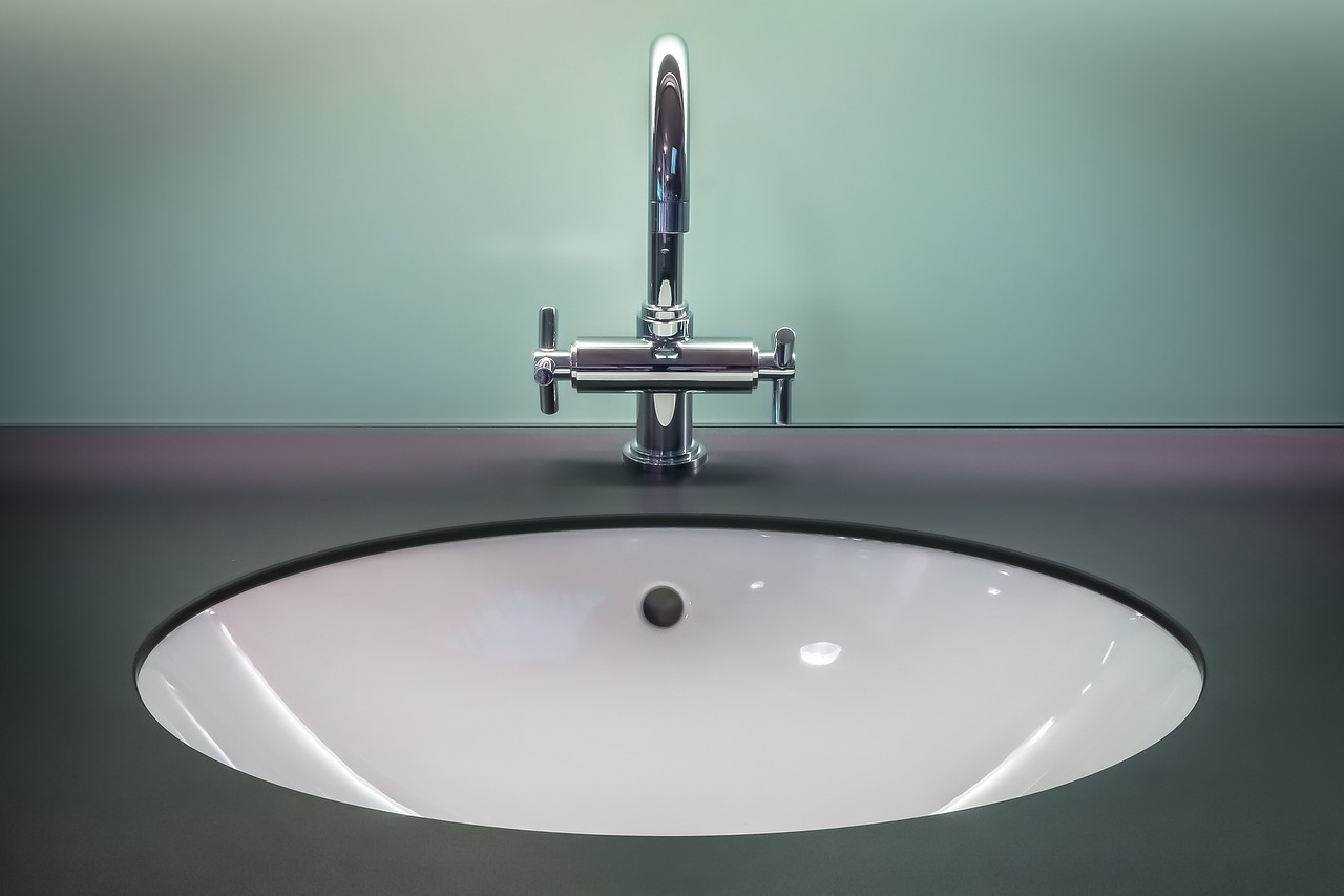 Quickly Fix & Prevent Leaky Faucet Troubles: DIY Solutions